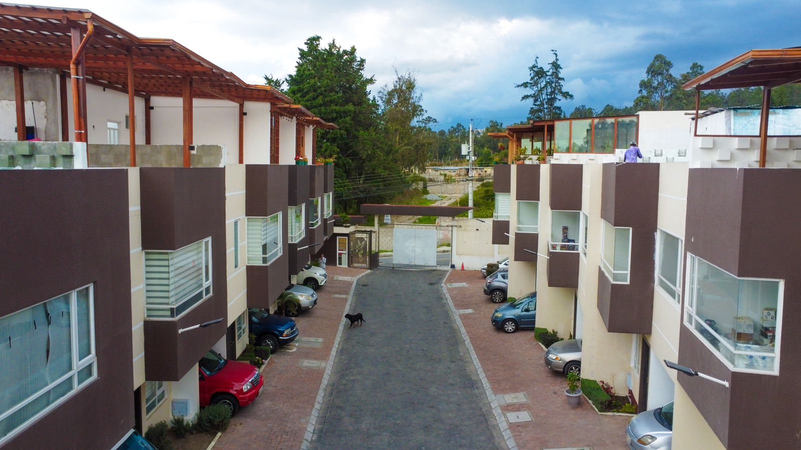 Jardines de carretas casas de venta en Quito departamentos casas arriendo norte asesor inmobiliario